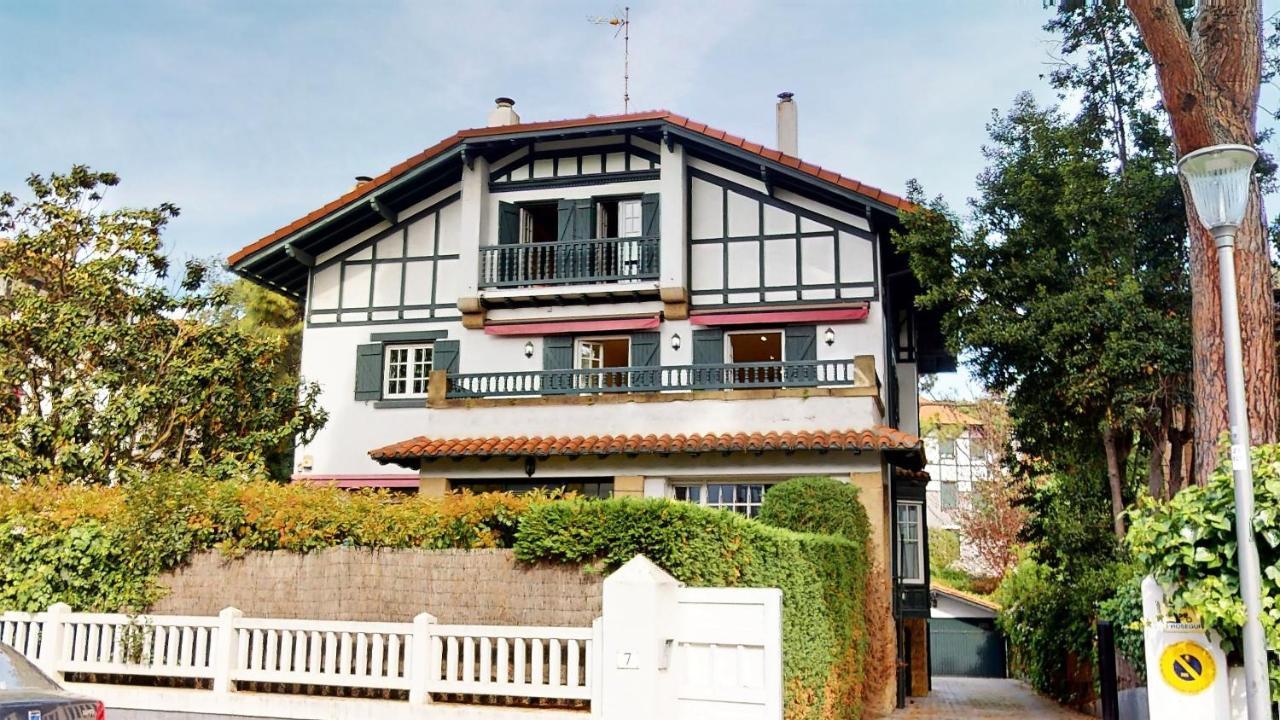 Tradicion Y Elegancia Villa Getxo ภายนอก รูปภาพ